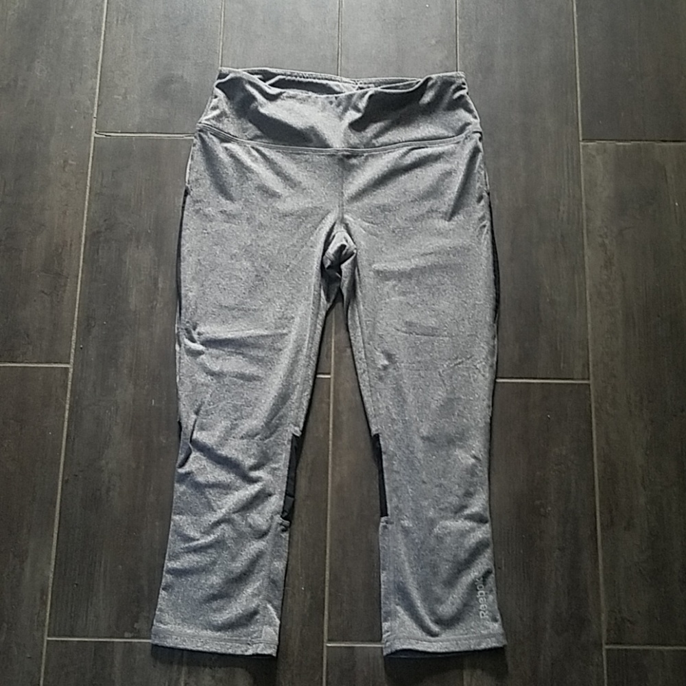 REEBOK capri leggings